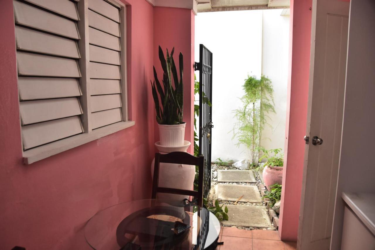 Barbican Cozy Flat At Dillsbury Kingston Extérieur photo